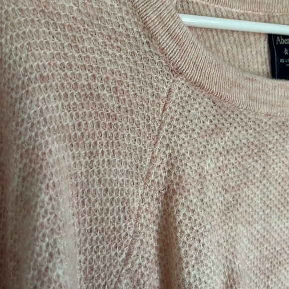 Abercrombie & Fitch sweater - Picture 4 of 5
